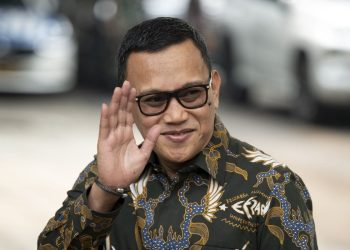 Abdul Kadir Karding – Kesederhanaan Seorang Perantau dalam Istana
