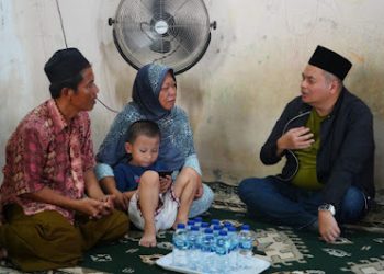 Ketua DPRD Kota Jambi ke Rumah Duka Raffi Akbar Sampaikan Belasungkawa
