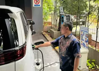 ÉL Hotel Jakarta Gandeng RheCharge Hadirkan EV Charger, Bisa Dipakai Umum Loh