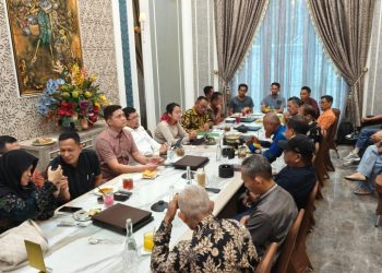 Ketua dan Waka I DPRD Provinsi Jambi Inisiasi Dialog PT SAS dan Warga