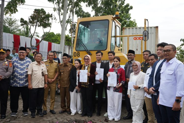 Sekda Sudirman Lepas Ekspor Pinang 36 Ton ke Bangladesh 