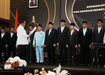 Mendagri Kukuhkan Pengurus Asosiasi DPRD Provinsi dan Sekretaris DPRD