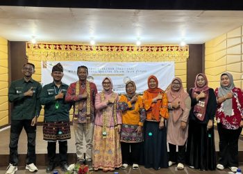 Puluhan Pelajar SMA Belajar Sulam Jalin Kepang