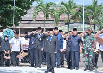 Wali Kota Pimpin Prosesi Pemakaman Mantan Wali Kota Jambi
