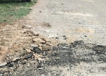 Jalan Simpang Mersam Dilintasi Excavator, Sekarang Rusak 30 Meter, Kadis PUTR Batang Hari Naik Darah