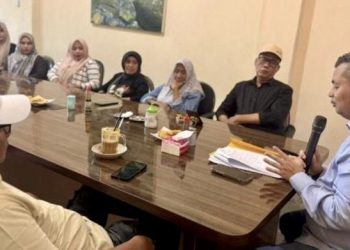 Sejumlah Ketua RT Datangi Kemas Faried