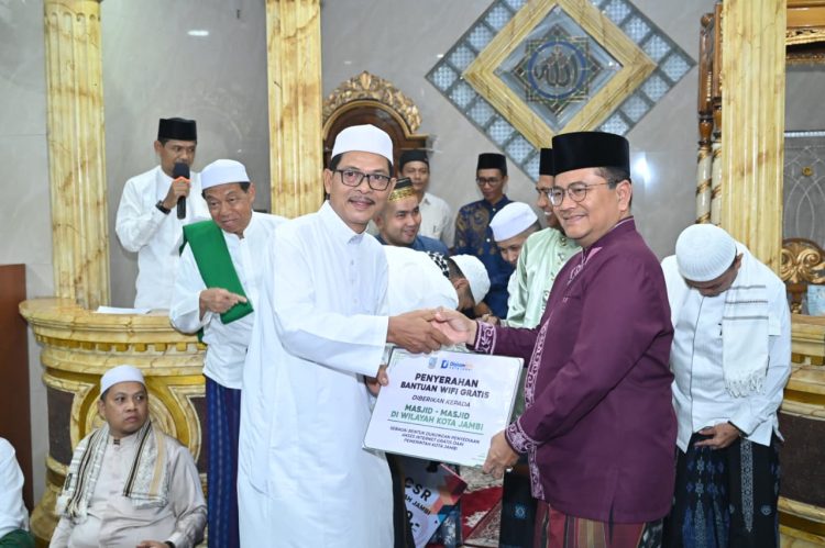 Maulana: Atas Izin Allah, Saya Bersama Pak Gubernur Bisa Hadir di Masjid Ini