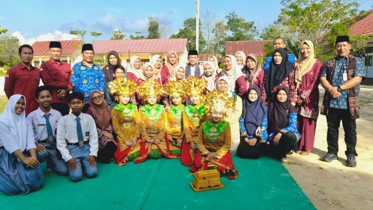 Al Haris Kunjungi SMKN 7 Tanjab Barat