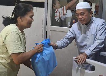Al Haris Beri Semangat Pasien RSUD Raden Mattaher