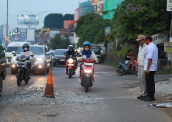 Murka soal Lubang Jalan Telkom, Waka DPRD Ivan Wirata: Jangan Sampai Ada Korban!