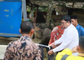 Ivan Wirata Tengok Langsung Lokasi Bantuan Air Bersih di Desa Talang Belido