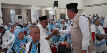 Wagub Lepas 443 Jamaah Calon Haji Provinsi Jambi Kloter BTH 21
